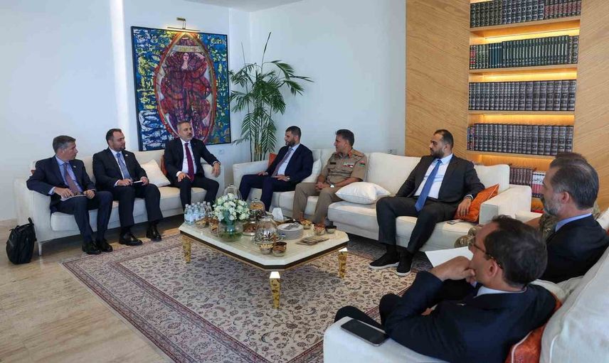Fidan Trablus'ta Dibeybe'nin ulusal güvenlik danışmanıyla görüştü