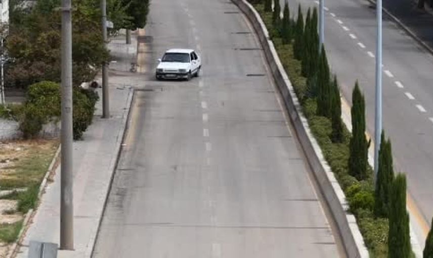 Dron kaydetti: ehliyetsiz sürücü yolcuyla yer değiştirdi ve yakalandı