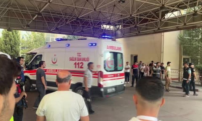 Turgutlu'da okul önünde silahlı saldırı