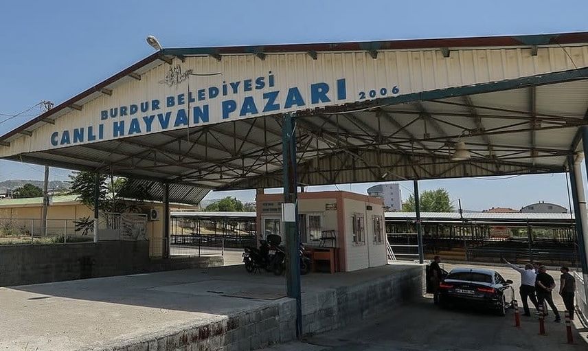 Burdur'da hayvan pazarında sessizlik: şap tehdidi nedeniyle geçici kapanma