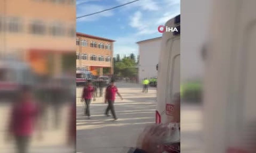 Liselerin önünde silahlı saldırı tehdidi: alınması gereken önlemler