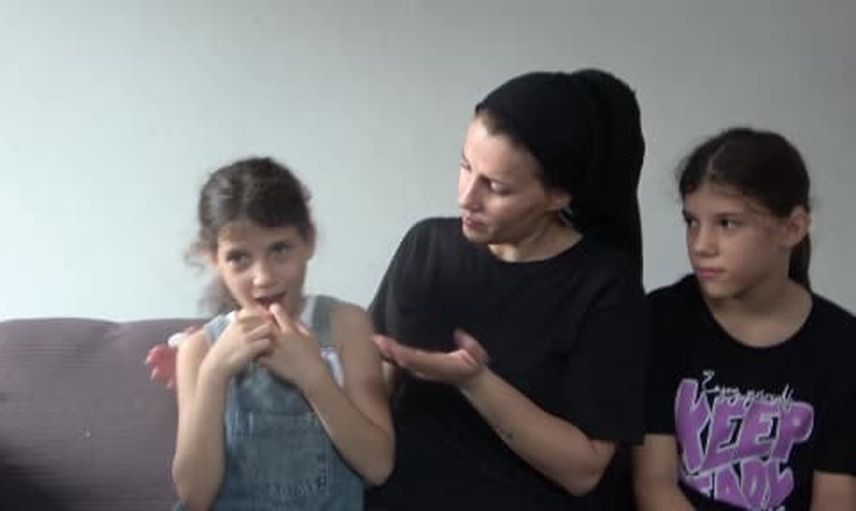 Adana'da dört yıllık sessizliğin sonu: 11 yaşındaki Ayşegül yeniden duymaya başladı