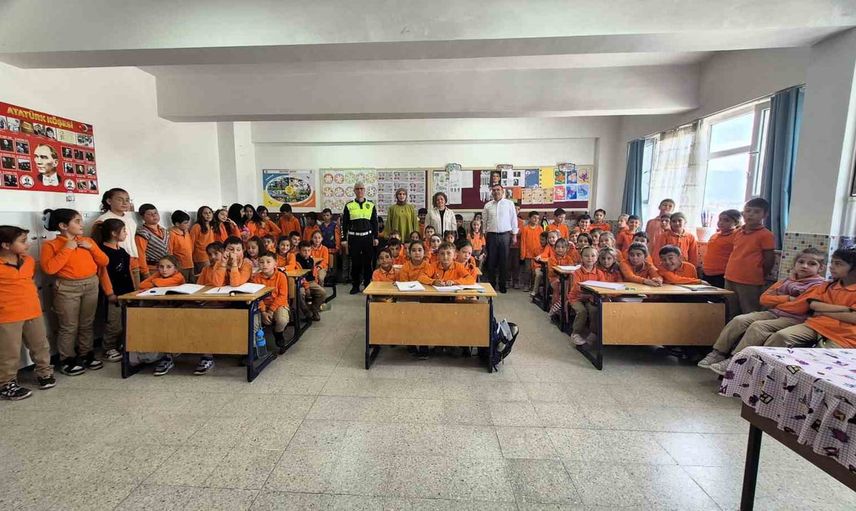 Afyonkarahisar'da küçük dedektifler trafik bilincini güçlendiriyor