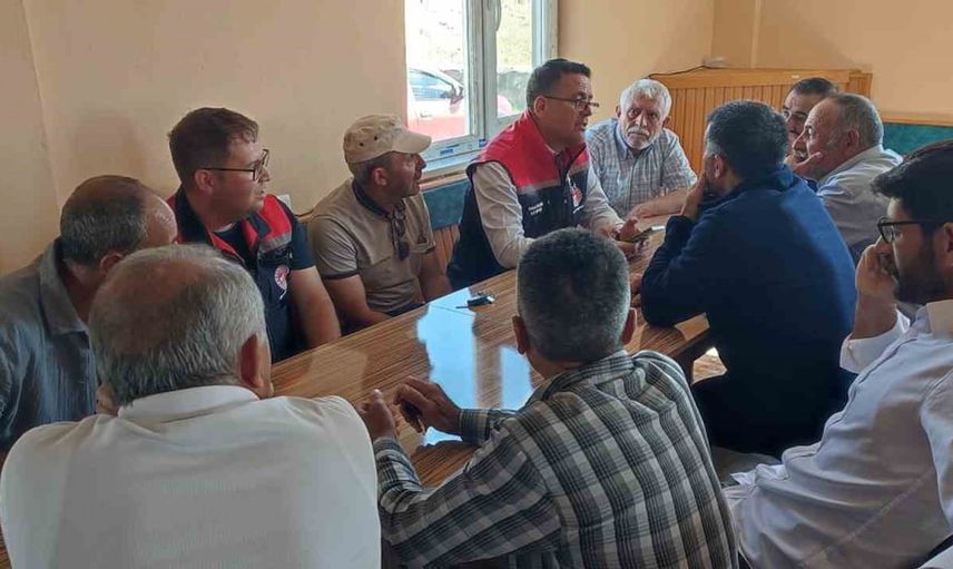 Kars'ta tarlada çözüm: tarım müdürlüğü üreticiyle yol haritası çiziyor