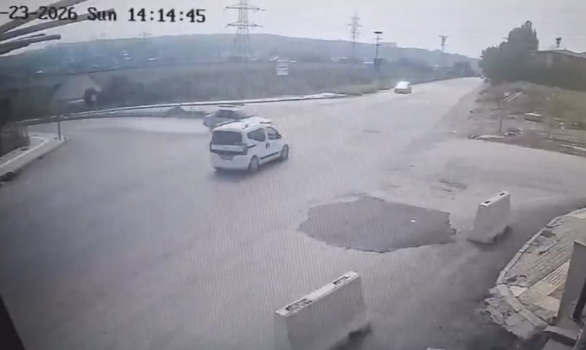 Osmaniye’de karayolunda çarpışma: otomobil yan yattı, 2 yaralı