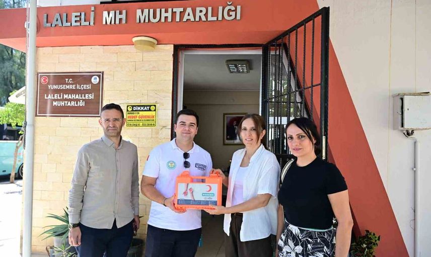 Muhtarların eline ilk yardım çantası: Manisa genelinde bilinç artırılıyor
