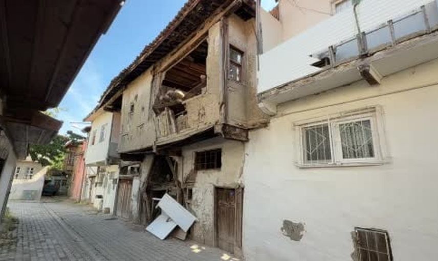 Sit engeliyle harabeye dönen Zile konakları bakım bekliyor