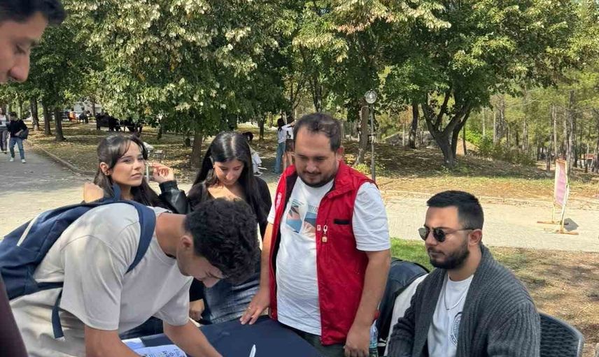 Üniversite kampüsünde gençlere uluslararası fırsat kapısı açıldı