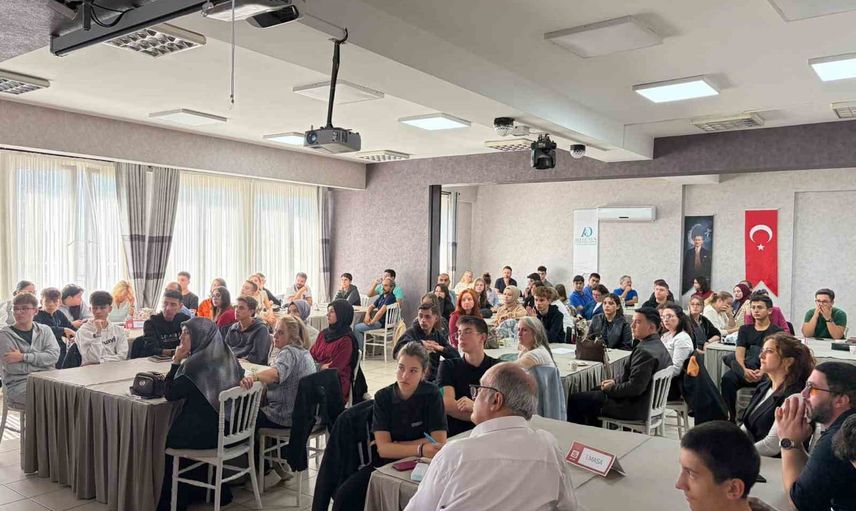 Bilişim ekosisteminde iş birliği vurgusu: GençTek Eskişehir yeni döneme başladı