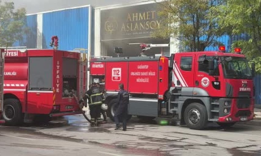 Gaziantep'te yoğun müdahale sonrası pamuk fabrikasındaki alevler söndürüldü