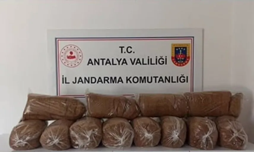 Antalya'da iki ilçede geniş kapsamlı kaçak tütün operasyonu