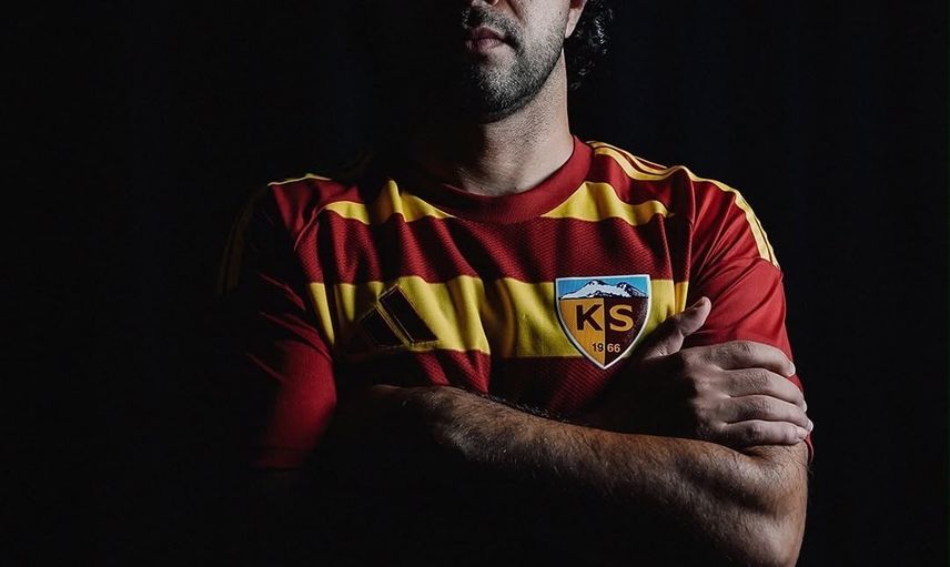Kayserispor'a şampiyon orta sahadan takviye: Sinan Kurt 1 yıllık sözleşme imzaladı