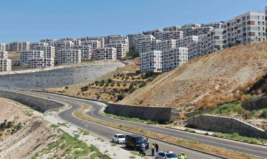 Dronlarla trafik güvenliğine yeni adım: Kilis yollarında denetim
