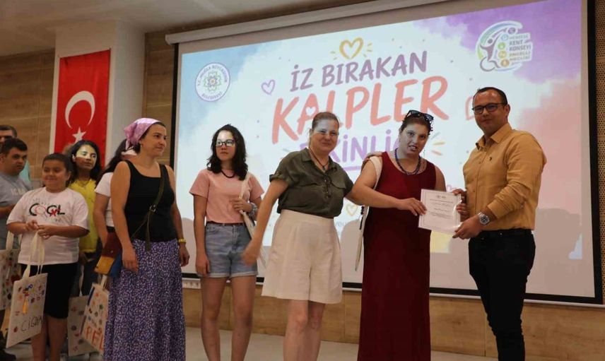 Hayaller çantalara işlendi: İz Bırakan Kalpler atölyesi aileleri bir araya getirdi