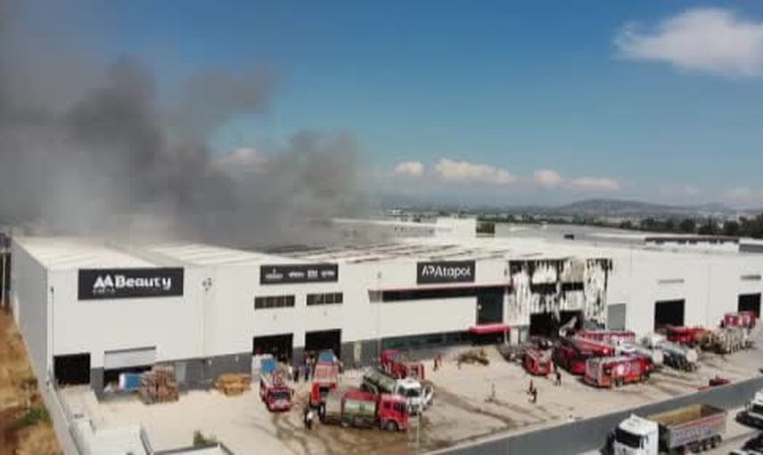 Akdeniz ilçesinde dumanlar yükseldi: temizlik fabrikasında yangın