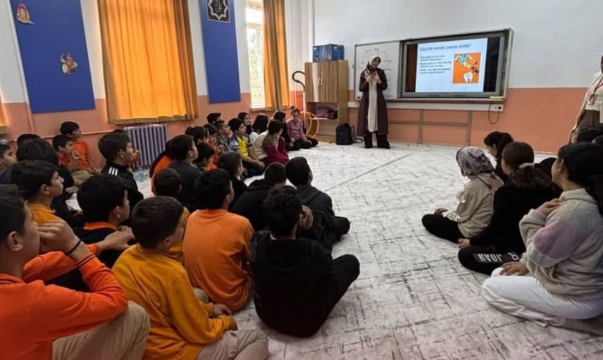 Beyşehir'de miniklere sağlıklı gülüş eğitimi: okul taramaları sürüyor