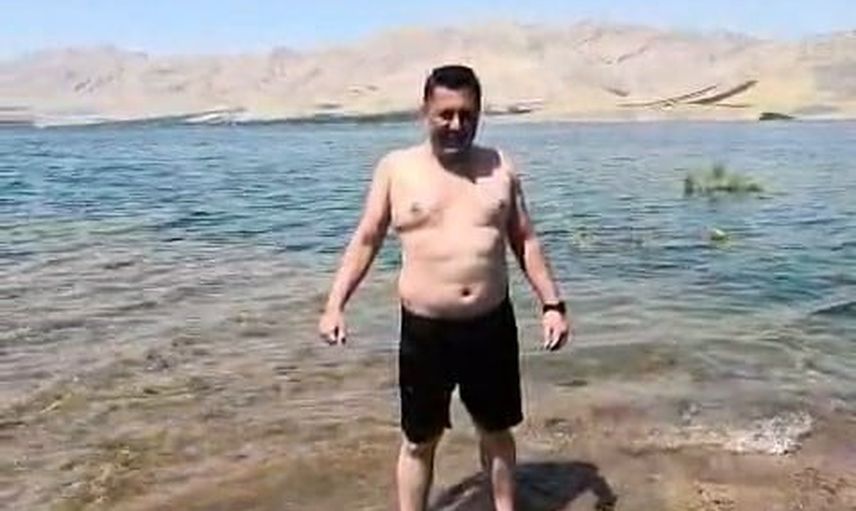 Karakaya baraj gölünde 3 bin 300 metrelik kulaç: Elazığ’dan Malatya’ya tekneye dokunmadan geçti