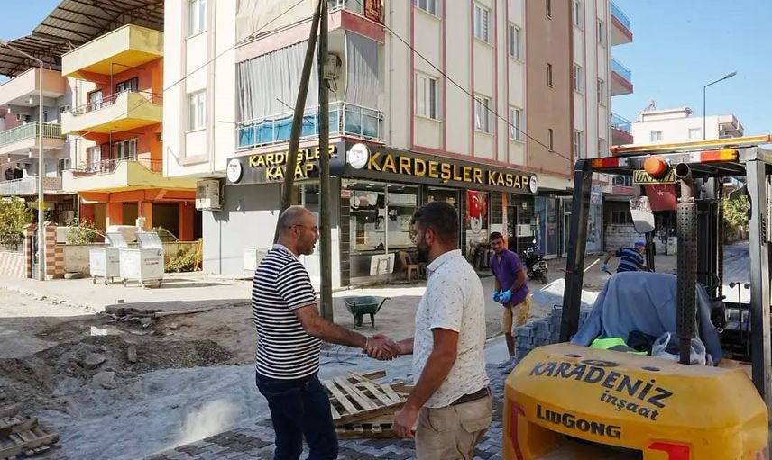 Park mahallesinde yollar yenileniyor: Burak Zencirci çalışmaları yerinde inceledi