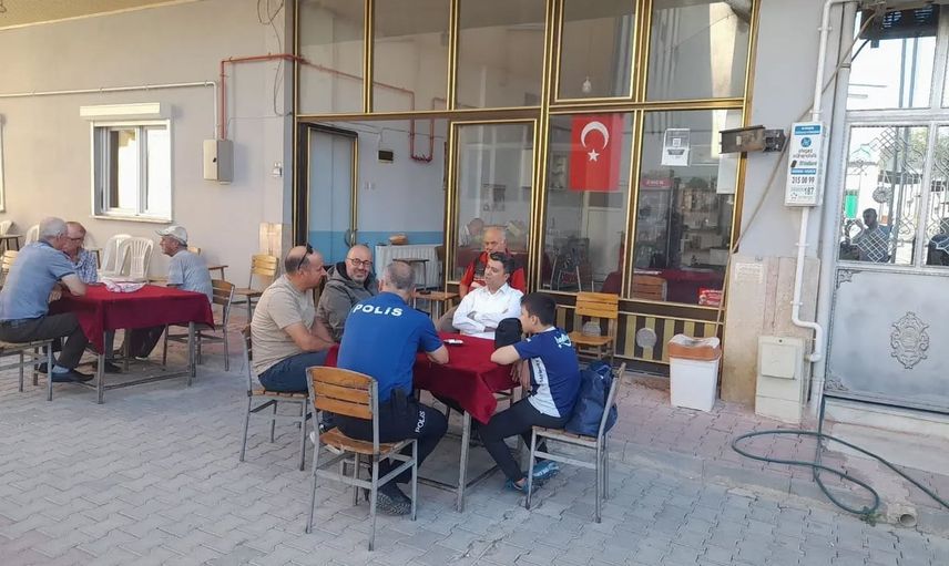 Kaymakam Karataş ilçe esnafı ve vatandaşlarla buluştu