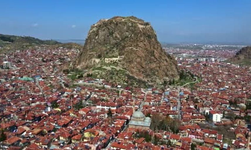 Afyonkarahisar'da 257 metrelik Anadolu sofrası ile Guinness denemesi