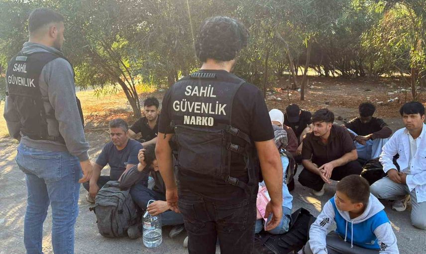 Dalgakıran mevkiinde ortak müdahale: Dalaman'da 18 düzensiz göçmen yakalandı