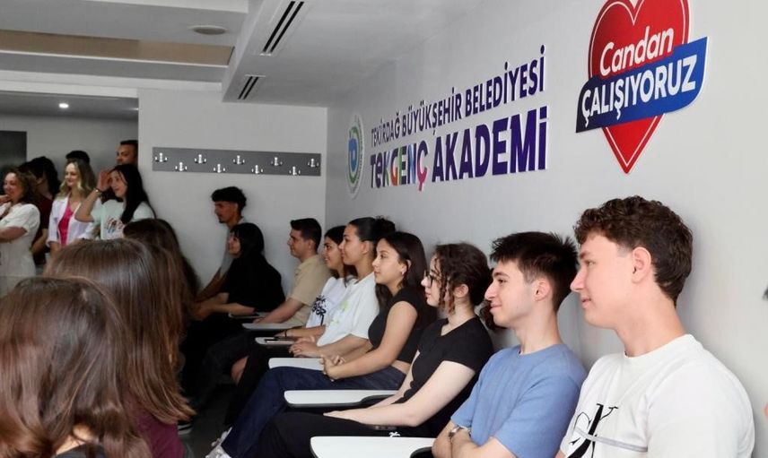 Tekirdağ Büyükşehir'den gençlere ücretsiz yks tercih danışmanlığı