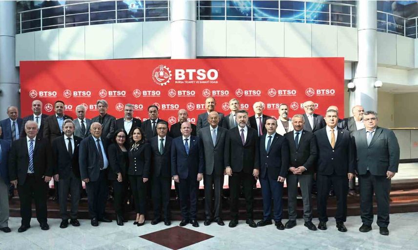Yeni dönemde Bursa'nın yol haritasını çizen Özer Matlı'nın yoğun mesaisi