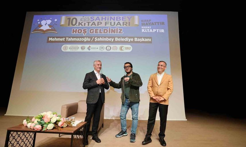 Şahinbey kitap günleri'nde evlilik çağrısı: Erbaş'tan Tahmazoğlu'na yardım talebi