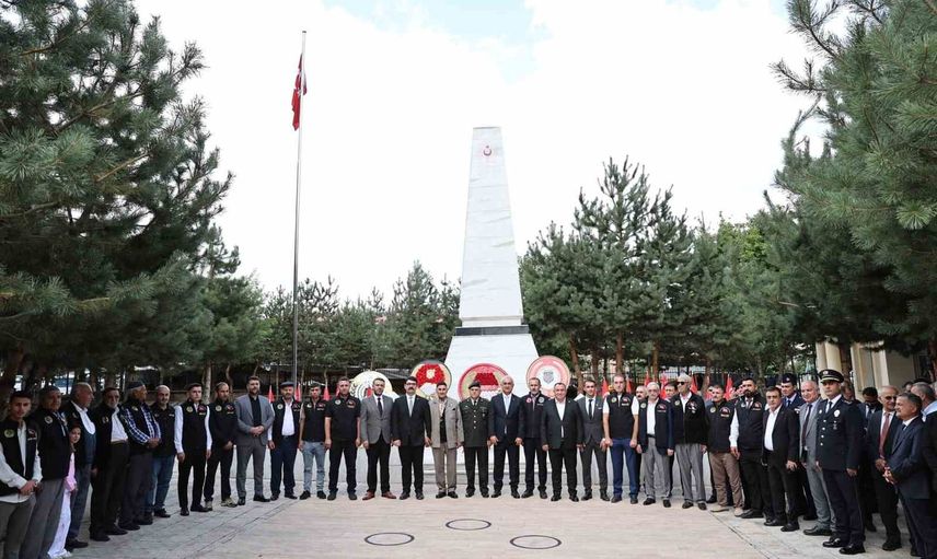 Muş'ta gaziler için saygı ve dua günü