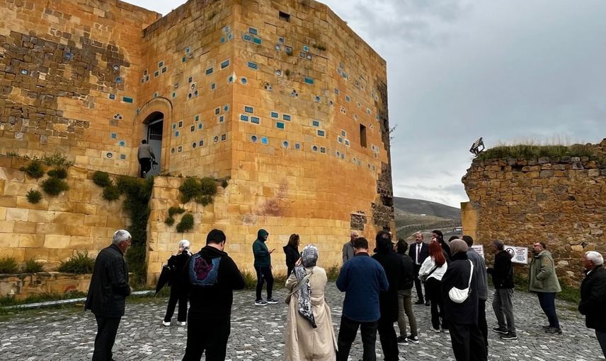 Bayburt’un tarihi rotaları turizm profesyonellerine tanıtıldı