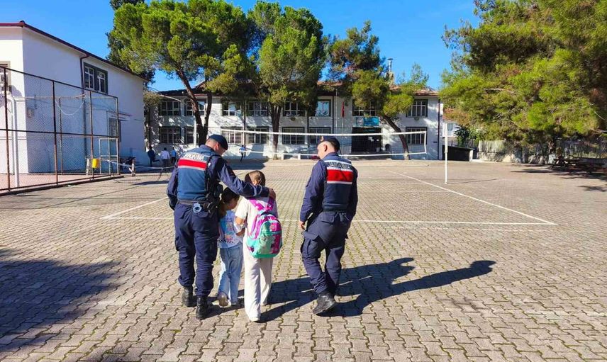 Bilecik’te okul çevreleri jandarmanın denetiminde