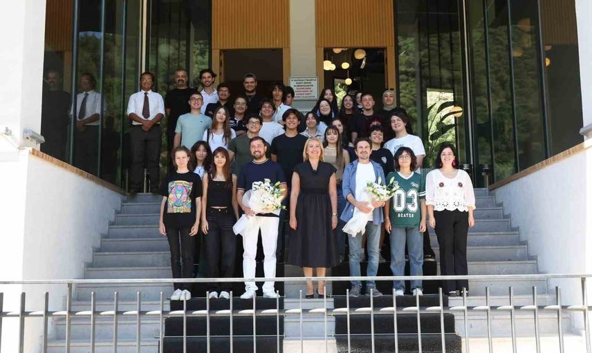 Gençlerin fırçası hedefe ulaştı: 25 öğrenci 25 başarı