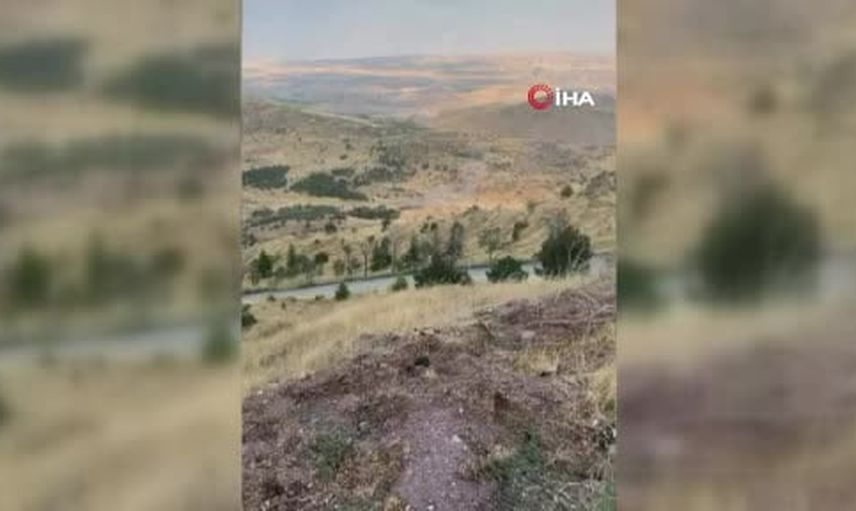 Mamak'ta otluk alandan başlayan yangının başlangıç anı cep telefonuna yansıdı