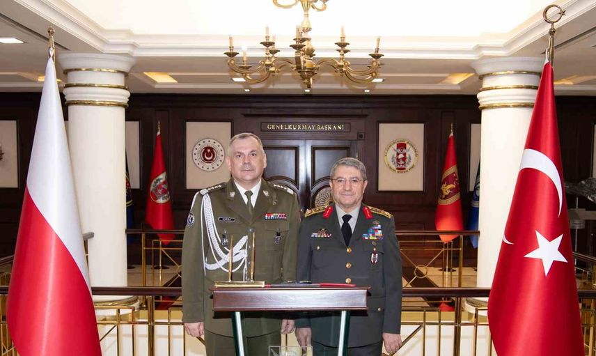 Türk ve Polonya genelkurmay başkanları Ankara'da buluştu