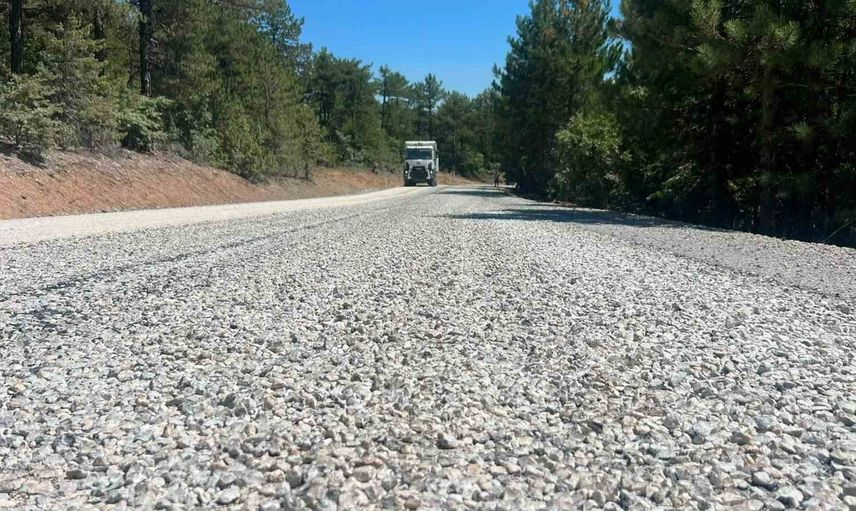Keles'te Delice Mahallesi'nde yollar 9 metreye çıkarılıyor: ulaşım konforu hedefleniyor