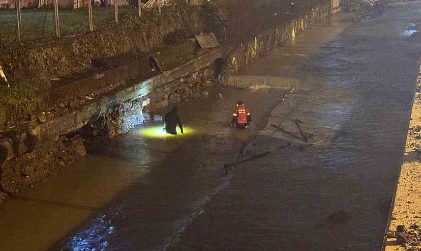 Karadeniz Ereğli’de camları kıran saldırı: belediye güvenlik görevlisi tutuklandı