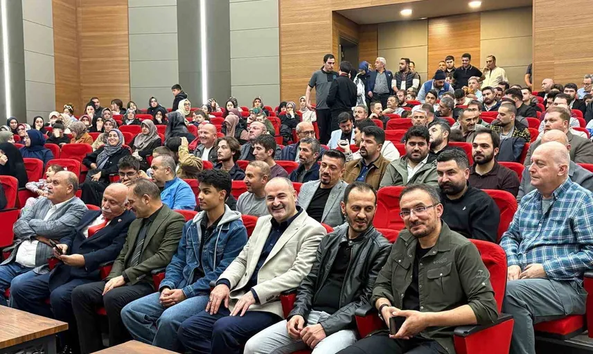 Gençlere yol gösteren seminer: insan ne için yaşar sorusu masaya yatırıldı