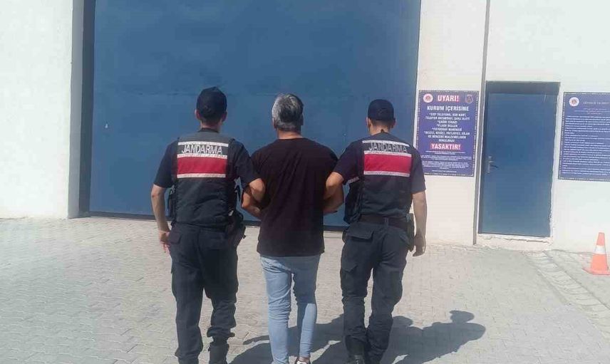 Kaçaklık ve hırsızlık suçundan hükümlü Karpuzlu'da yakalandı