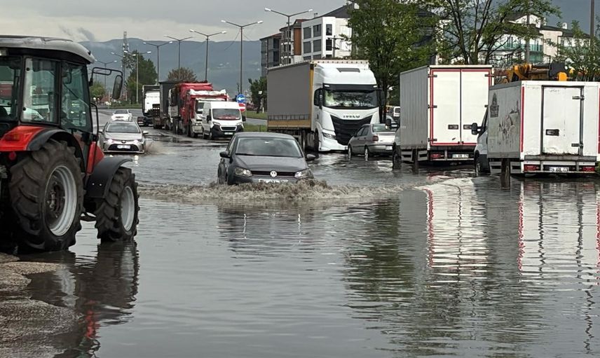 Gece başlayacak sağanak için Bolu'da tedbir çağrısı