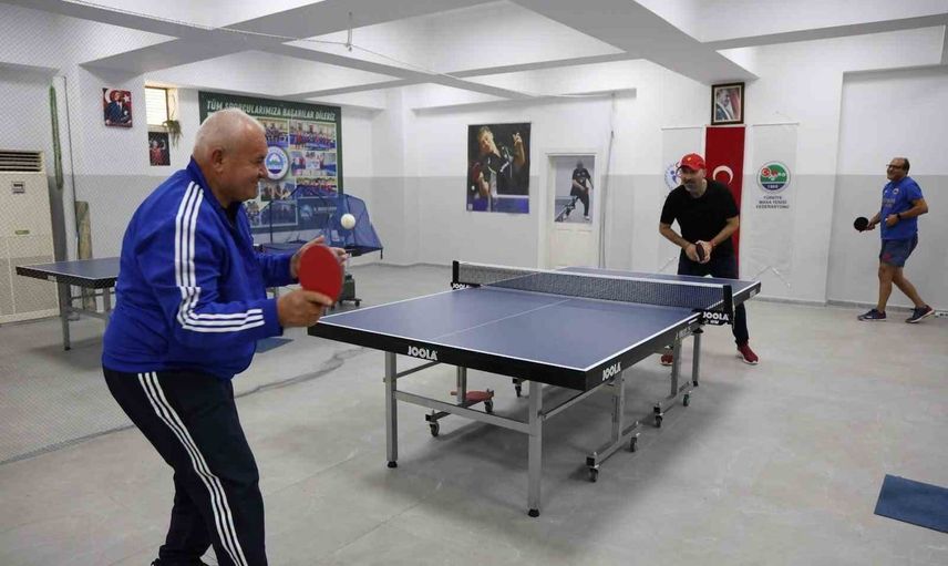 Başkan Arıkan Söke Belediyespor masa tenisçileriyle antrenmanda buluştu