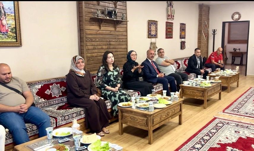 Yiğido Dede, eskimeyen oyunları Sivas'ta çocuklarla yeniden buluşturuyor