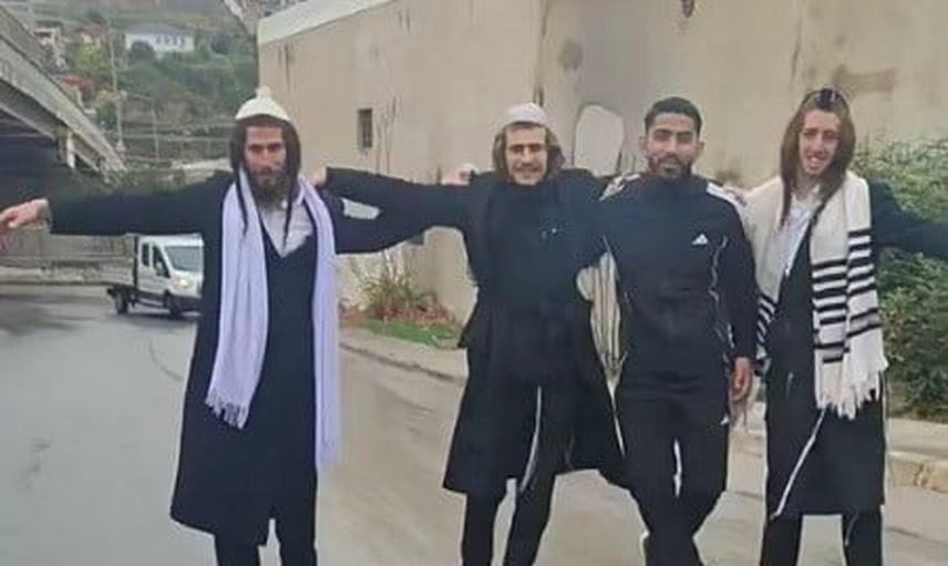 izmir'de gürçeşme çevresinde netanyahu yenilgisinin kutlandığı anlar