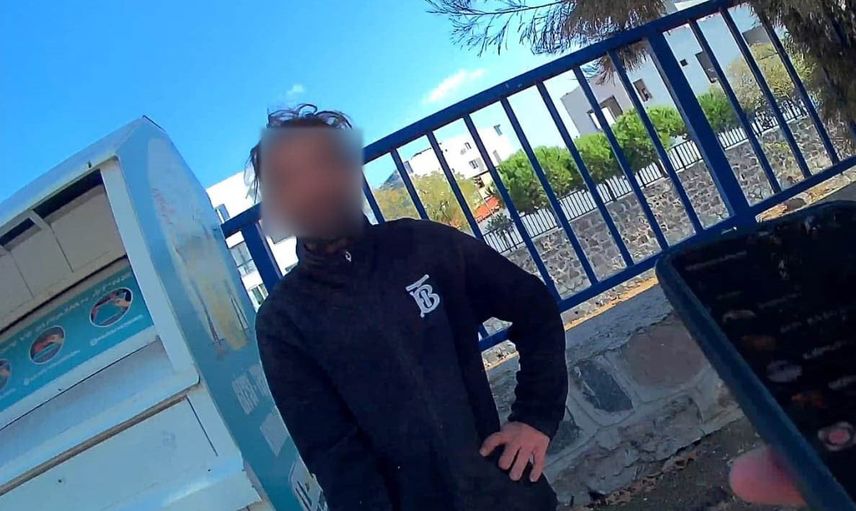 İzmir'de ehliyetsiz sürücünün kuryeye çarpıp kaçışı kask kamerasında