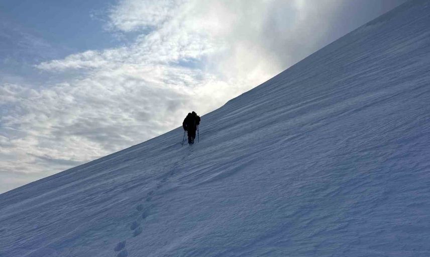 Vanlı antrenörlerden Verçenik'ten Kazbek'e iki günlük tırmanış başarısı