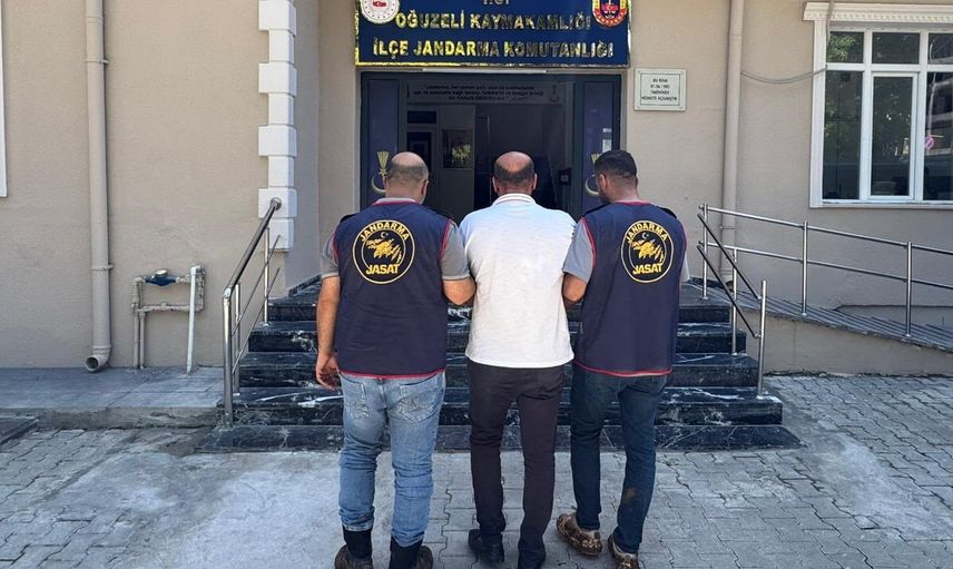 Oğuzeli'nde 22 yıl 4 ay hapisle aranan şahıs jandarmanın çalışmasıyla yakalandı