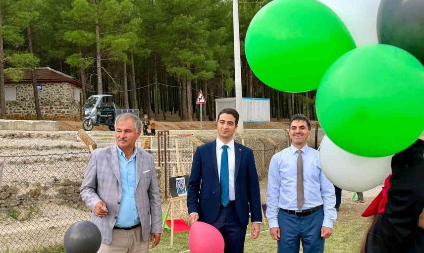 Beyağaçlı öğrencilerden Gazze'ye uçurtma mesajı: çocukluk savaşlara teslim olmasın