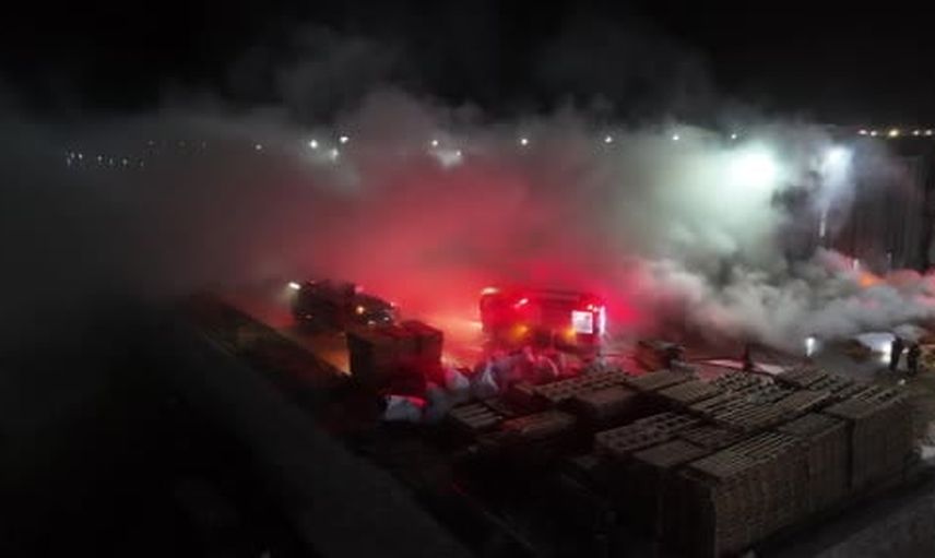 Eskişehir organize sanayi bölgesinde fabrika yangınına itfaiye müdahalesi