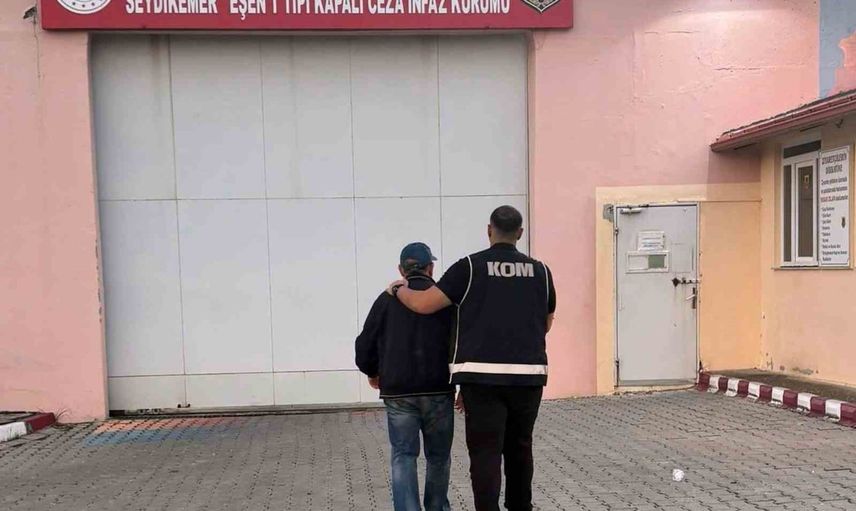 Muğla ekipleri fethiye'de hakkında kesinleşmiş cezası olan firariyi yakaladı