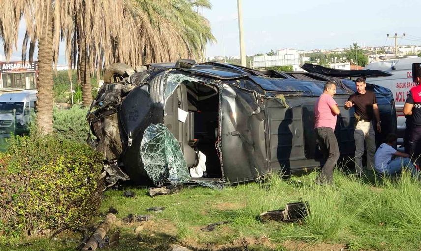 Çolaklı kavşağında üç araçlı çarpışma: 15 kişi yaralandı