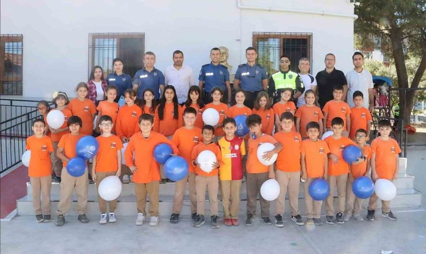 Polislerden lösemiyi yenen Talha'ya moral ziyareti